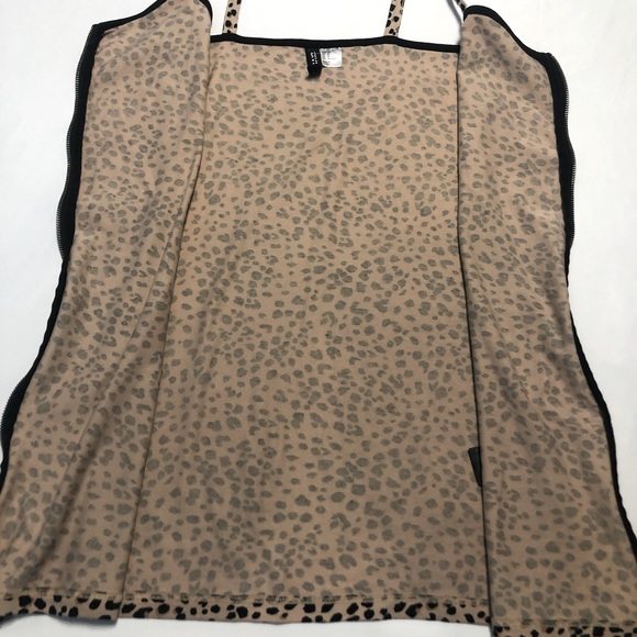 LEOPARD  PRINT DRESS . -NEW No TAG - Picture 6 of 8